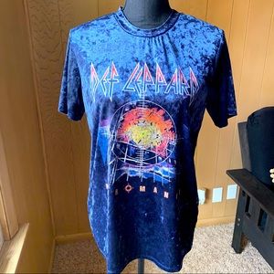 Def Leppard crushed velvet short sleeve shirt